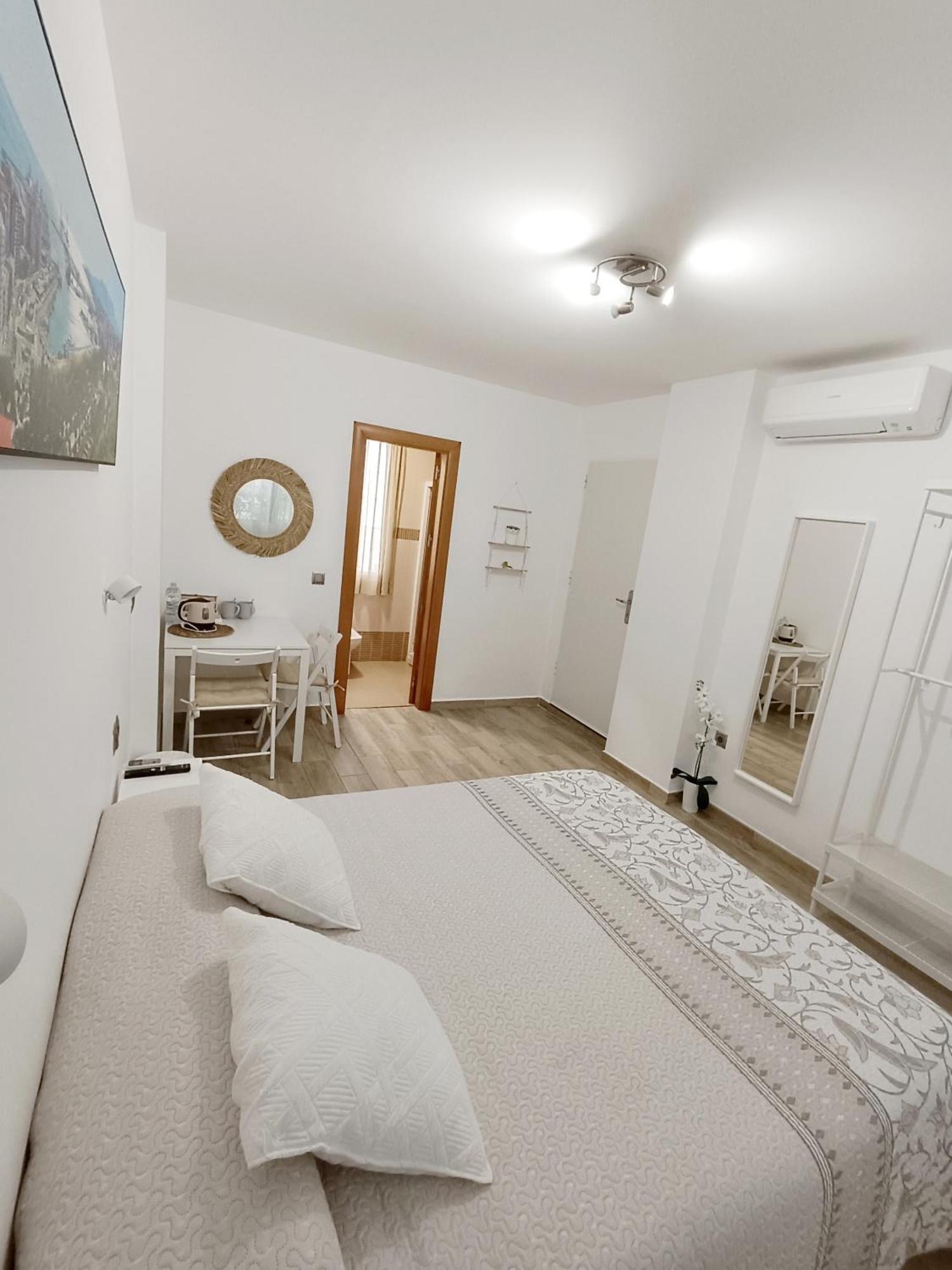 Habitacion Independiente Cerca Del Mar Málaga Dış mekan fotoğraf